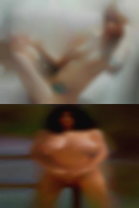 Alluring safe sex nude woman.